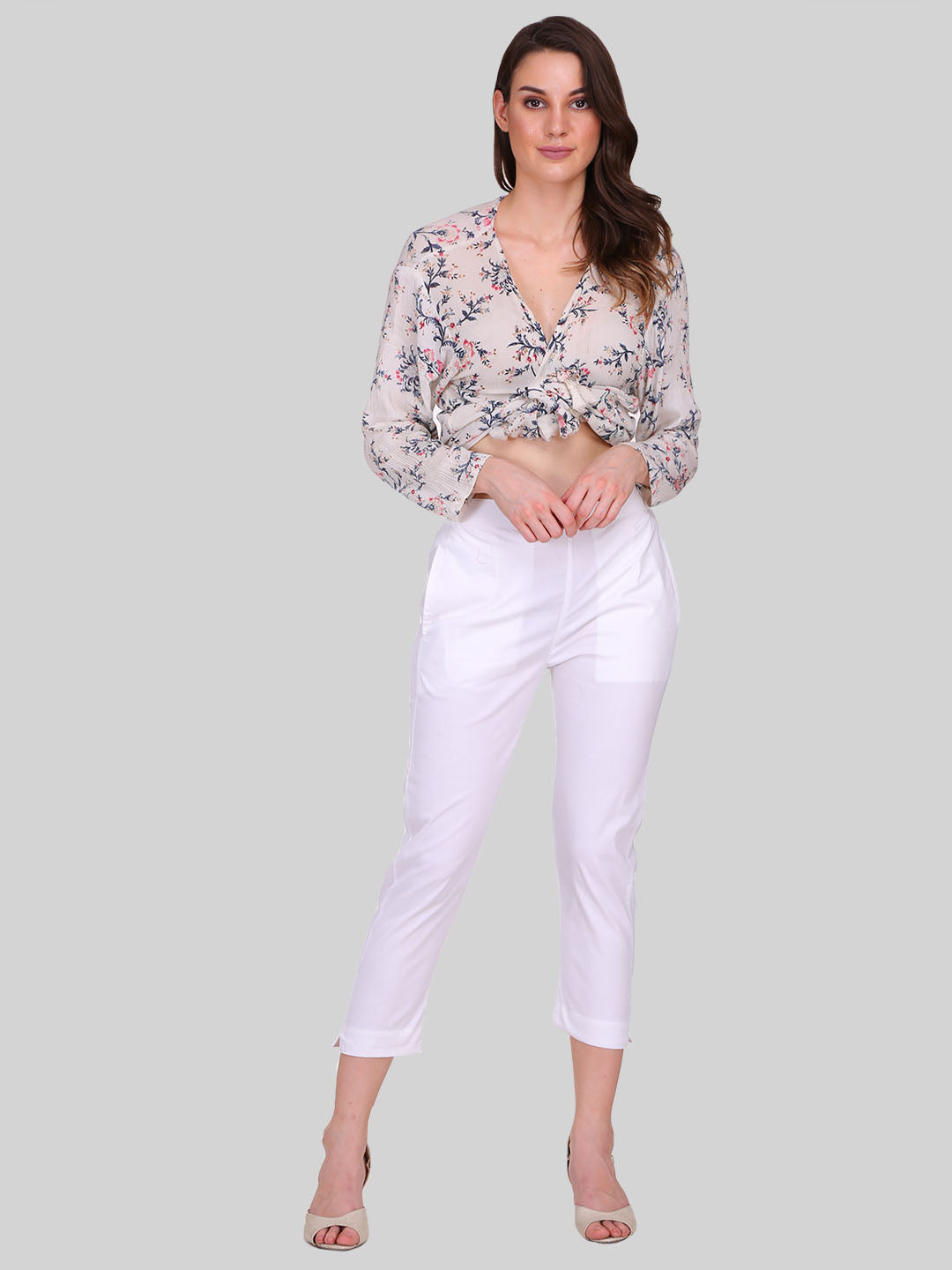 Saundarya Women’s Cropped Cotton Pants; White