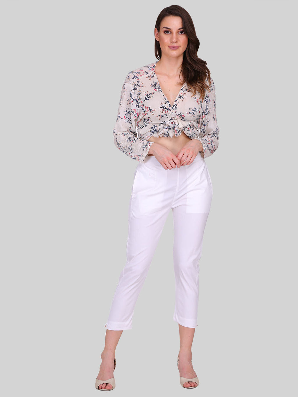 Saundarya Women’s Cropped Cotton Pants; White