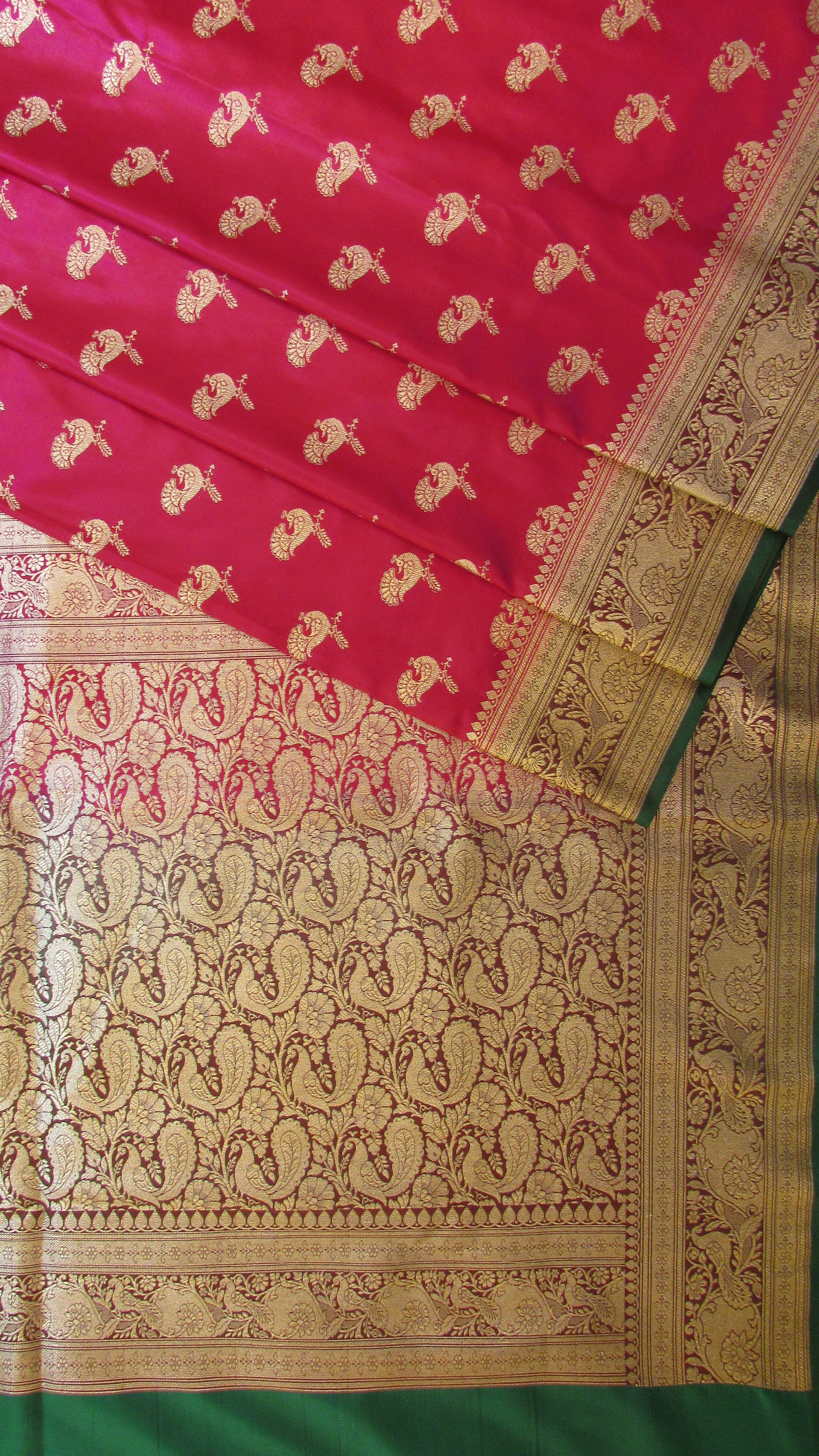 Saugandh Women's Magenta Banarasi Silk Saree by Saundarya