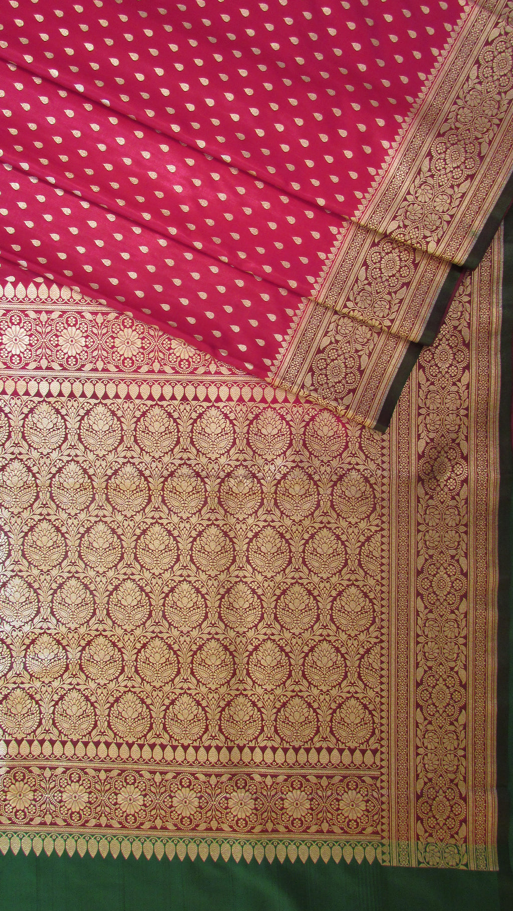Saugandh Women's Magenta Banarasi Silk Saree by Saundarya