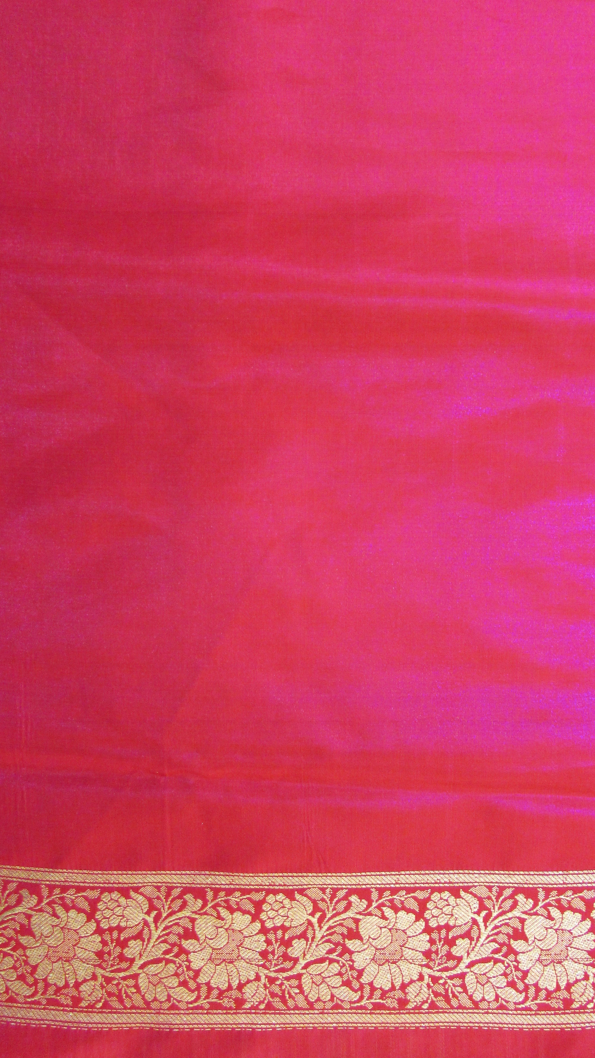 Saugandh Women's Magenta Banarasi Silk Saree by Saundarya