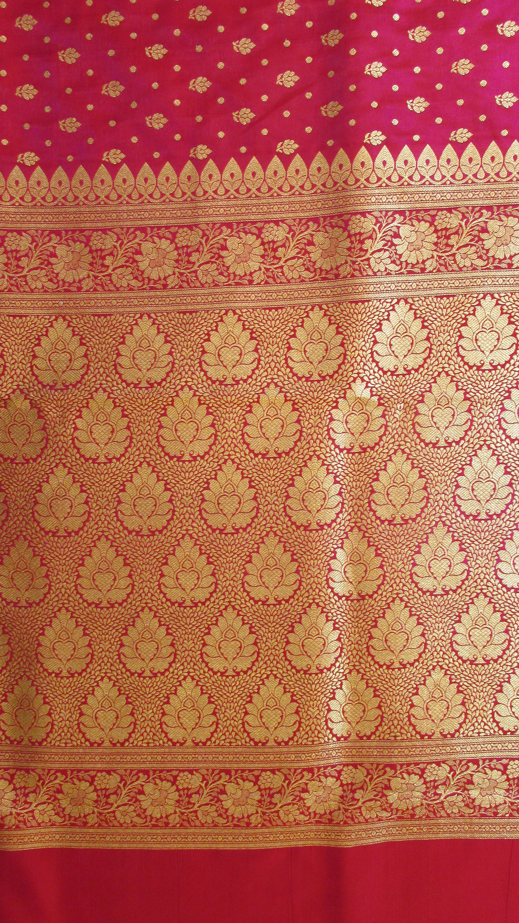 Saugandh Women's Magenta Banarasi Silk Saree by Saundarya