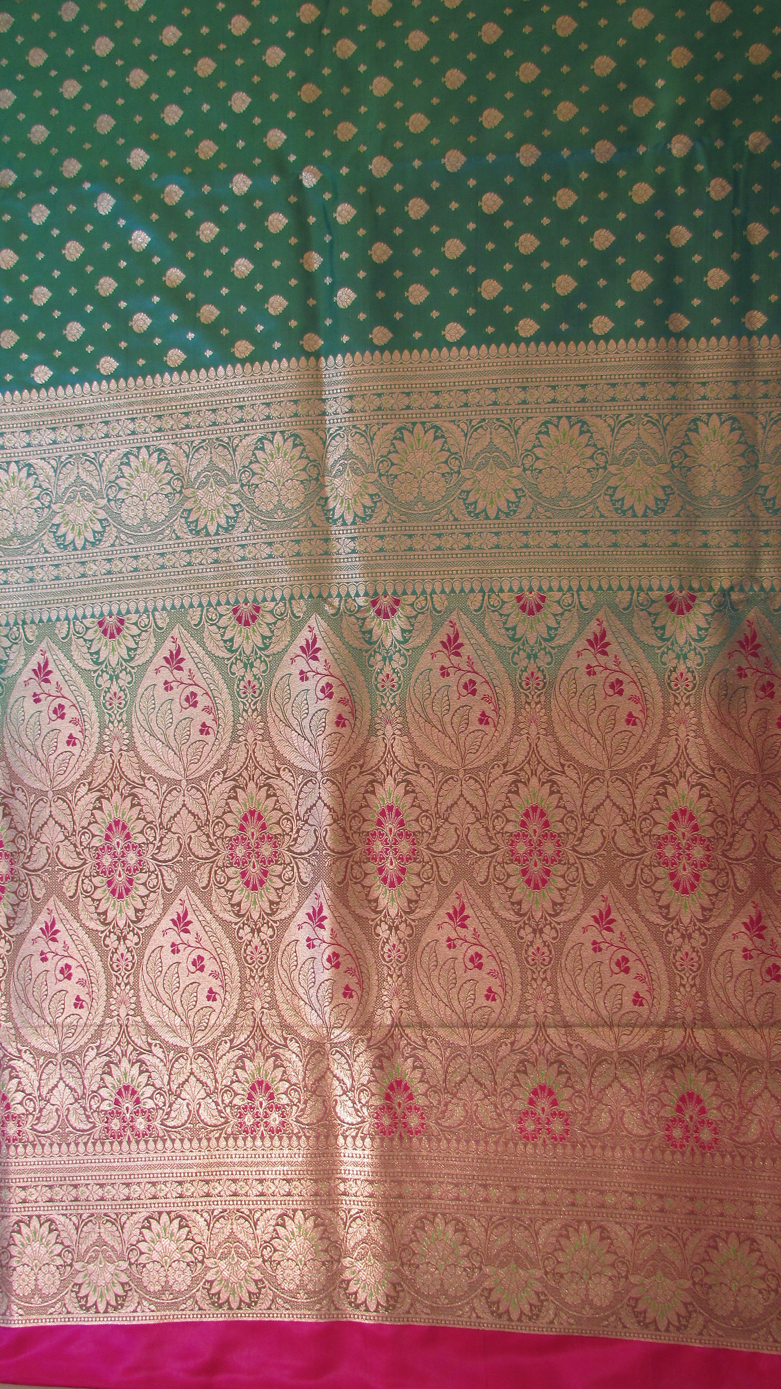 Saugandh Women's Light Green Banarasi Silk Saree by Saundarya