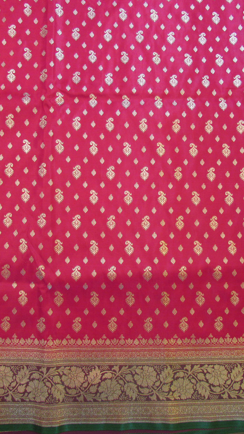 Saugandh Women's Magenta Banarasi Silk Saree by Saundarya